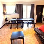 Maison Roosevelt - Airport - Ideal Families شقة شارلروا