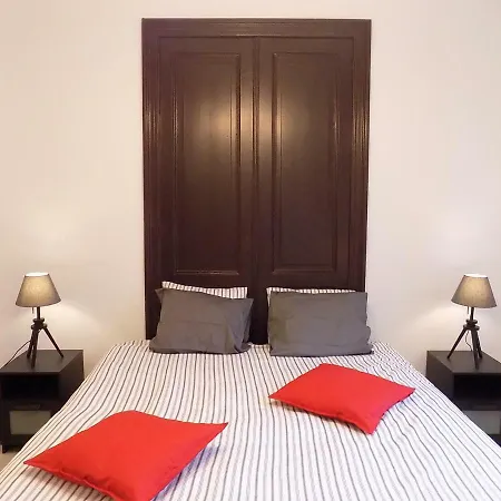 Maison Roosevelt - Airport - Ideal Families Шарлеруа