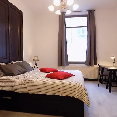 Apartment Maison Roosevelt - Airport - Ideal Families
