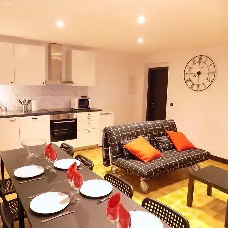 Apartment Maison Roosevelt - Airport - Ideal Families